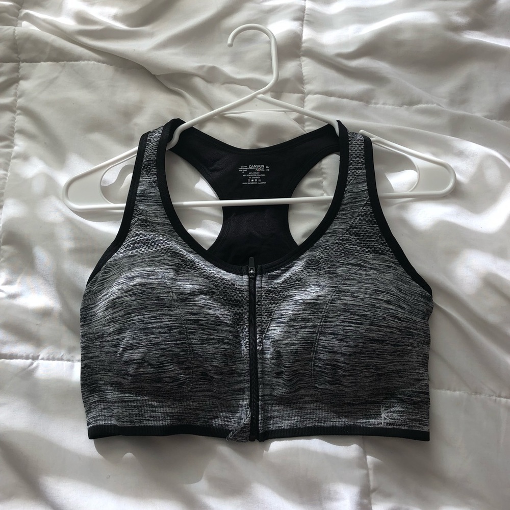 Danskin sports bra
